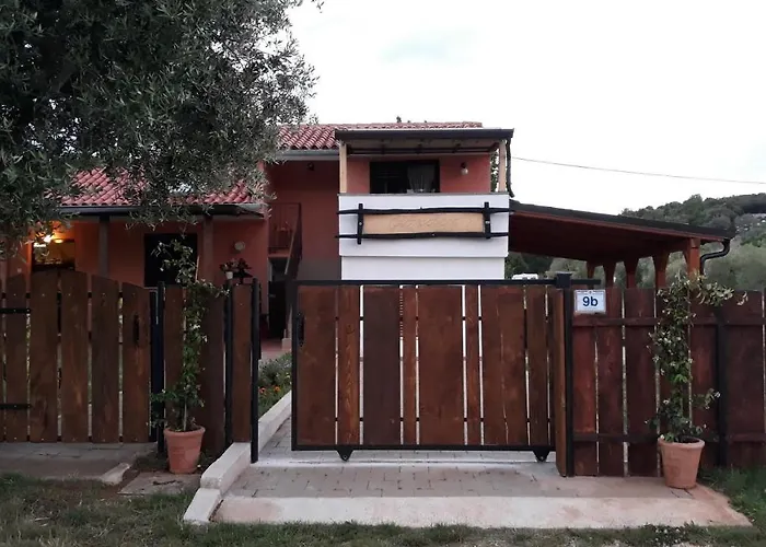 Apartments Garden Monsena
